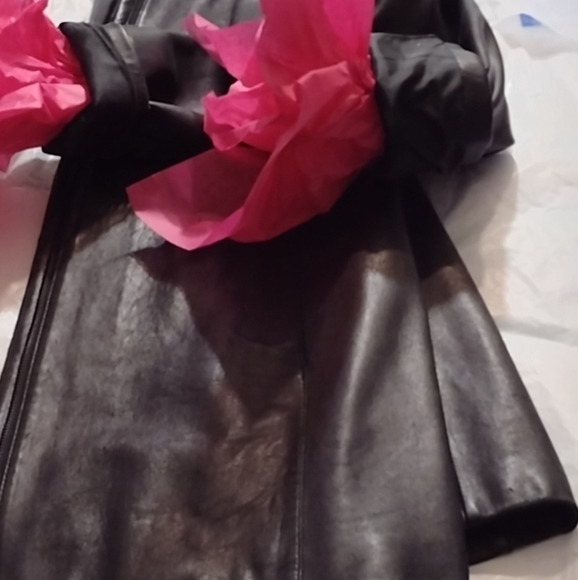 Ann Klein Vintage Lamb Leather Beautifully Cut in Back - Picture 6 of 16